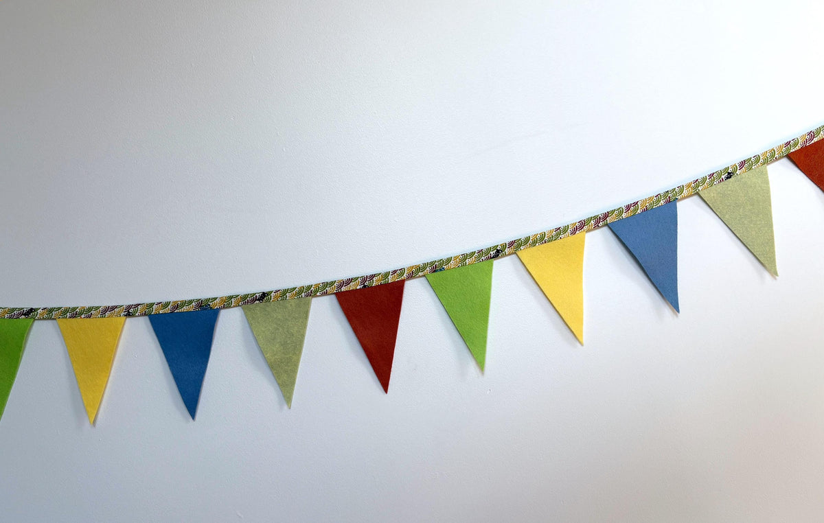 LITTLE FLAGS Bright Colourful Triangle Flag Bunting Garland for Party or Celebration